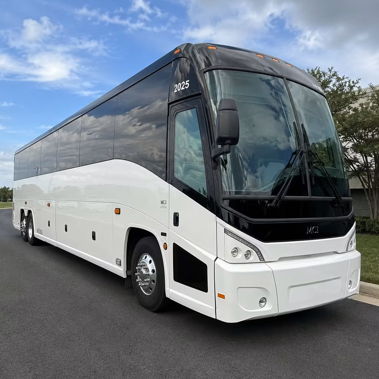 charterbusrentalalbuquerquenm com makes kiva auditorium and downtown albuquerque concert nights simple